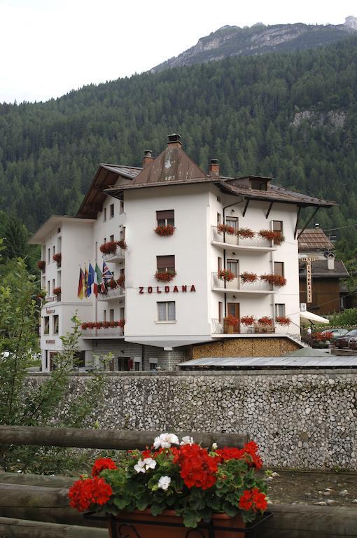 Hotel Zoldana Forno di Zoldo Eksteriør bilde